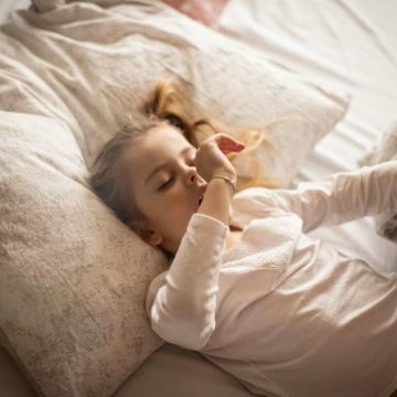 Regresia somnului la 2 ani – ce este și cum o gestionezi fără stres (din experiența unei mame)